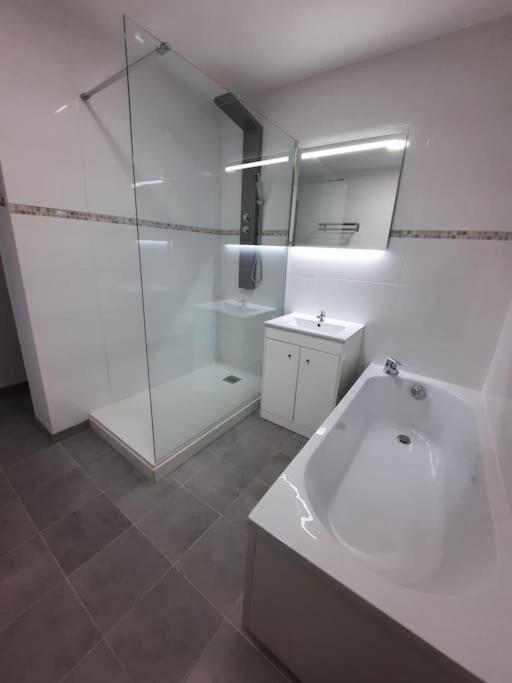 Appartement Calais Eksteriør bilde